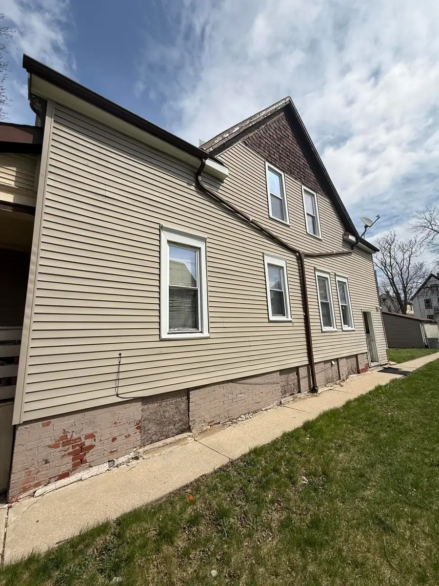 2864 N 26th St, Milwaukee, WI 53206 - #2
