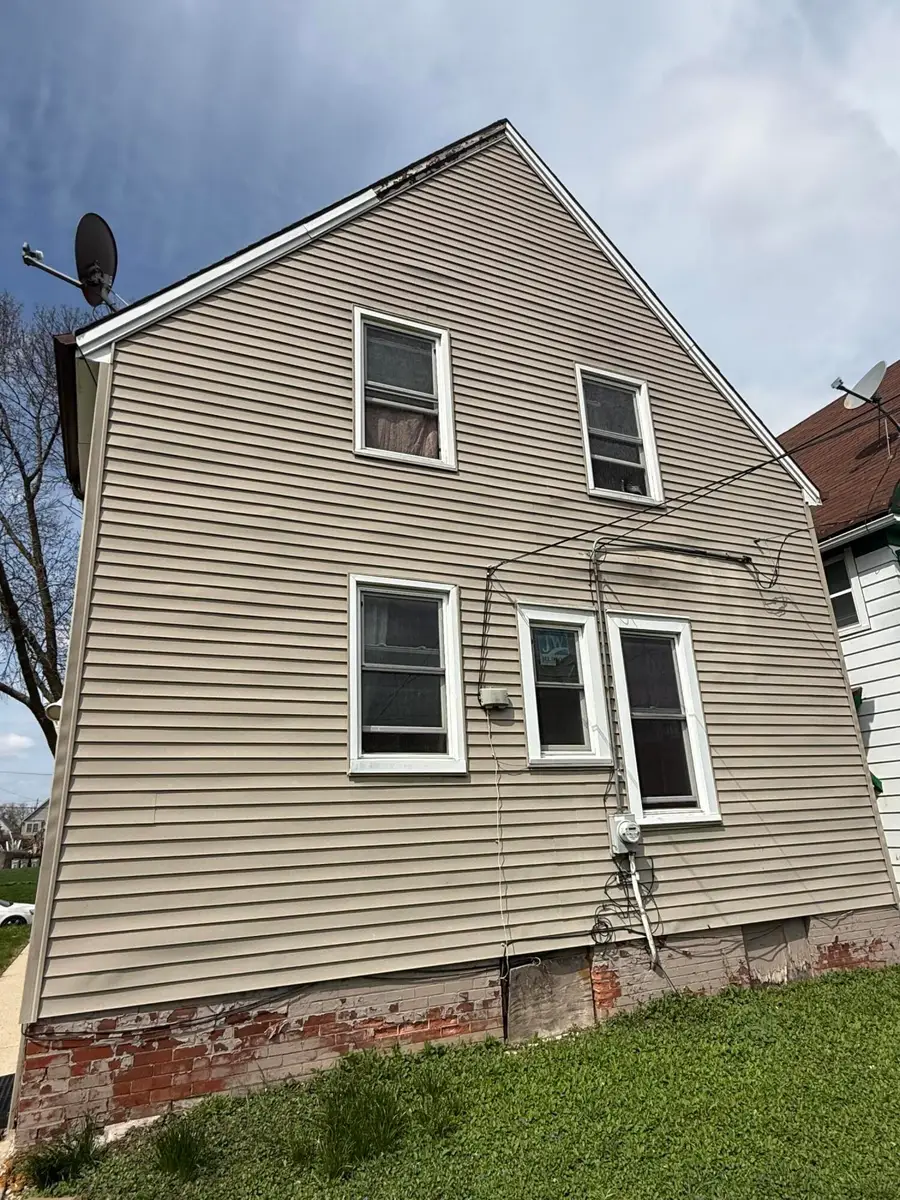 2864 N 26th St, Milwaukee, WI 53206 - #3