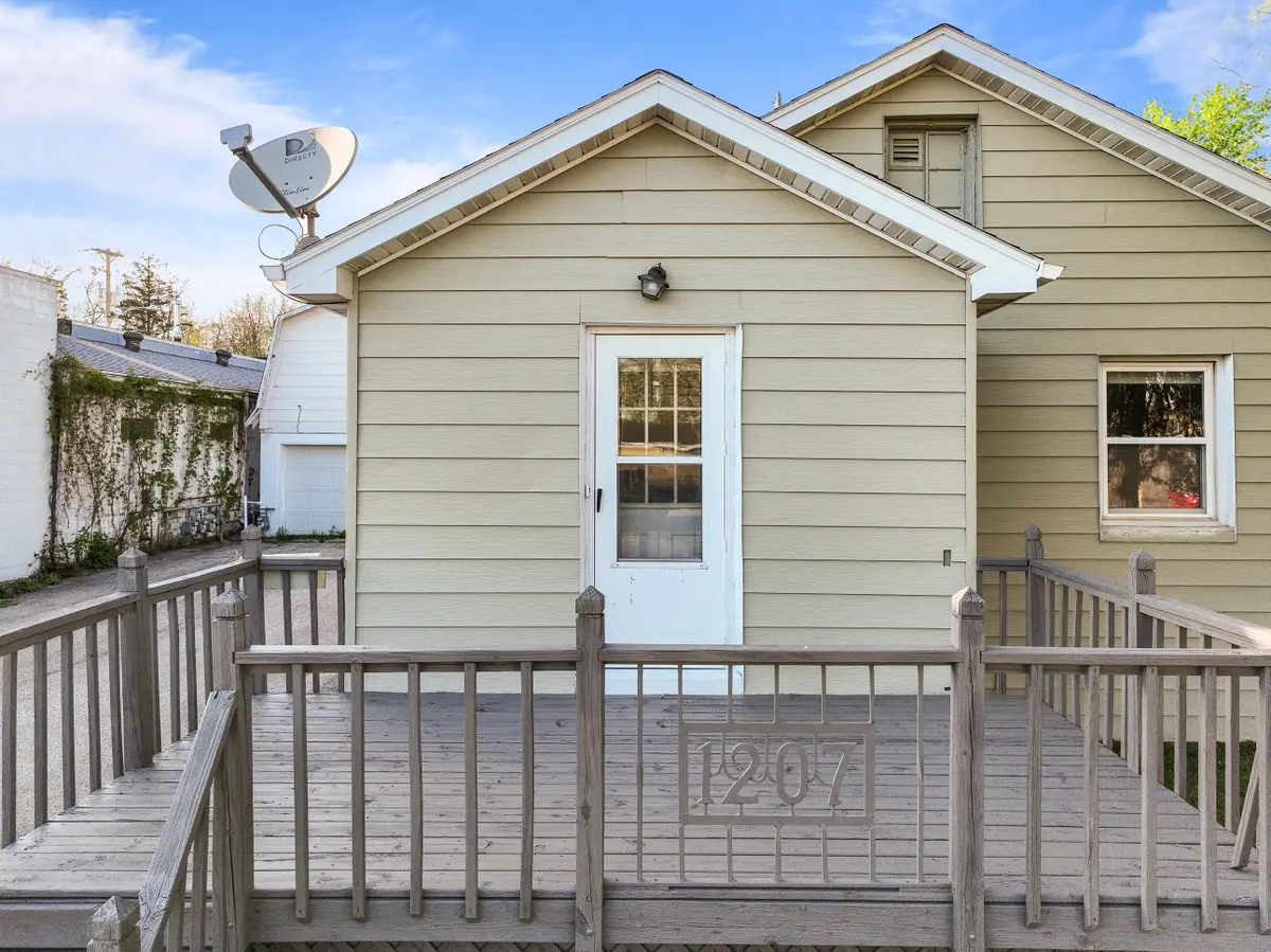 1207 Grant St, Lake Geneva, WI 53147 - #1