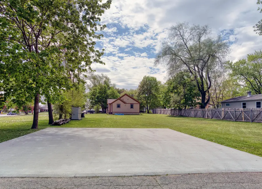 826 W Walworth Ave, Whitewater, WI 53190 - #3