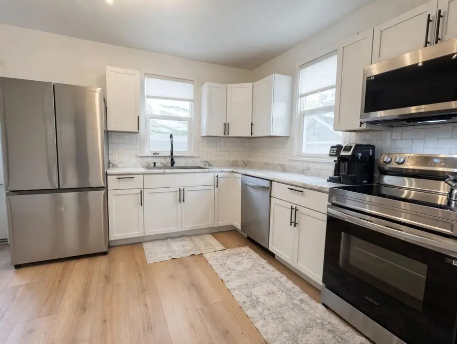 735 N 6th Ave, Sturgeon Bay, WI 54235 - #2