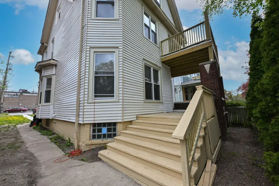 2825 W Juneau Ave, Milwaukee, WI 53208 - #3