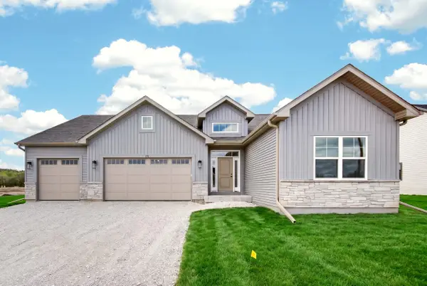 1251 Valley Hill Ln, Union Grove, WI 53182