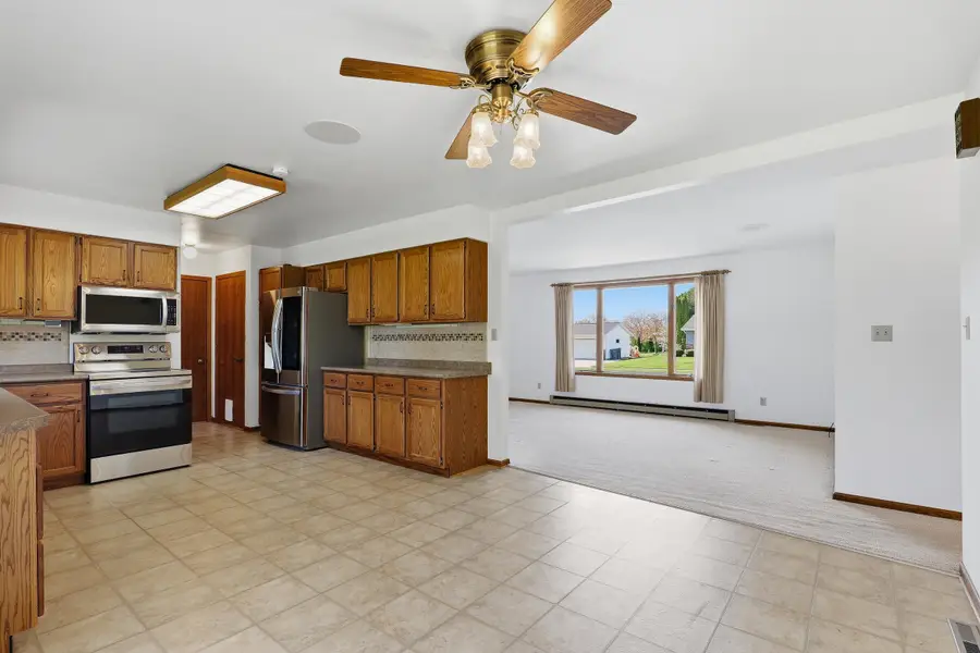 1412 Field Tree Ln, Oostburg, WI 53070 - #3