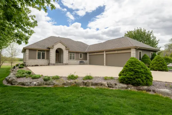 S103W22145 Kelsey Ave, Vernon, WI 53103