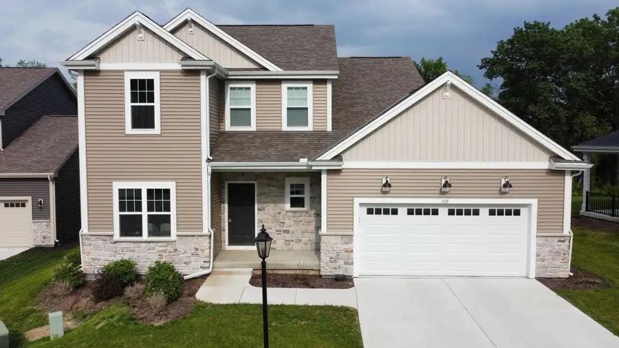 310 Paradise Ct, Hartland, WI 53029 - #2