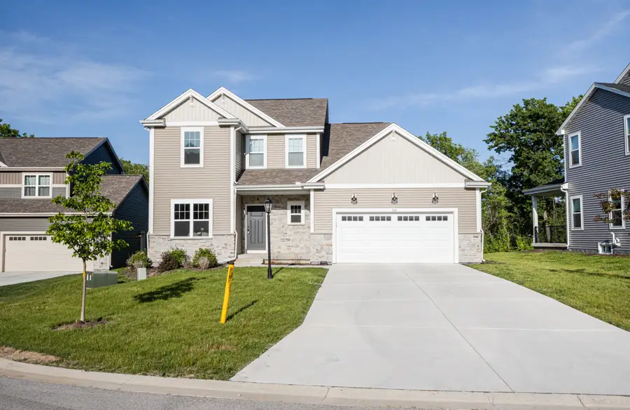 310 Paradise Ct, Hartland, WI 53029 - #3
