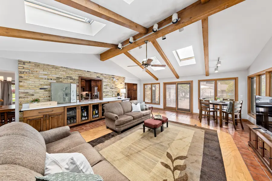 18360 Tilton Ln, Brookfield, WI 53045 - #3