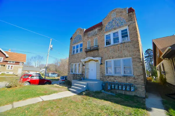 4480 N Hopkins St, Milwaukee, WI 53209