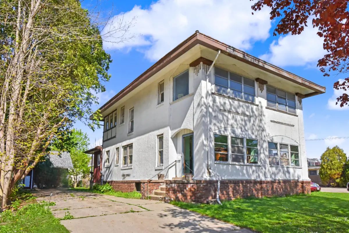 108 S Washington St, Elkhorn, WI 53121 - #1