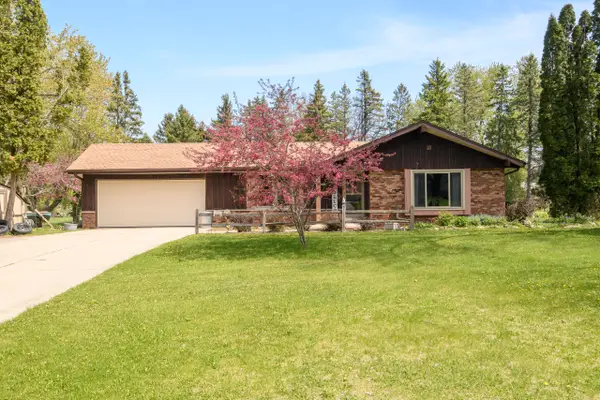 1438 Heather Cir, Richfield, WI 53033