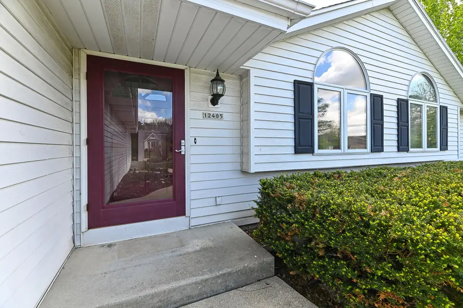 12405 W North Ln, New Berlin, WI 53151 - #3