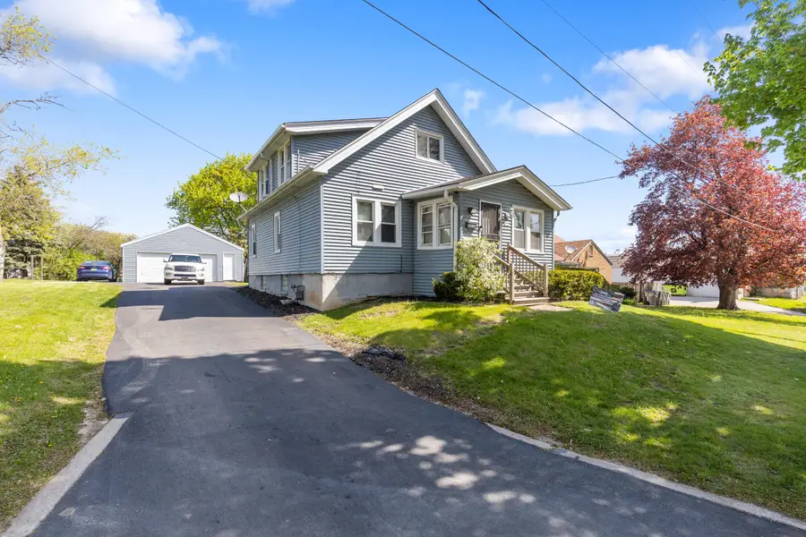 3318 W Florist Ave, Milwaukee, WI 53209 - #2