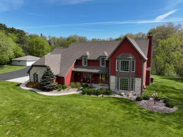 W339S4798 Meadow Ln, Genesee, WI 53118