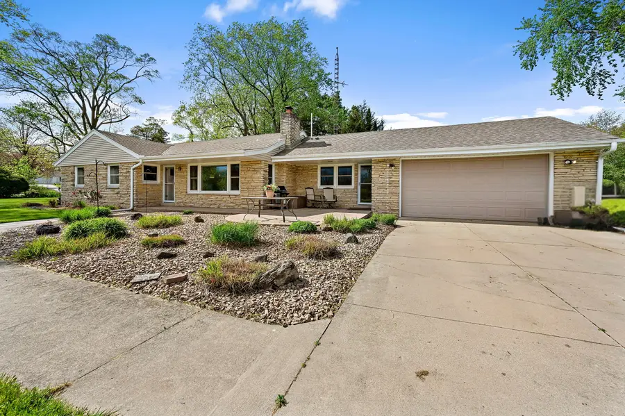12610 W St. Mary's Dr, New Berlin, WI 53151 - #2