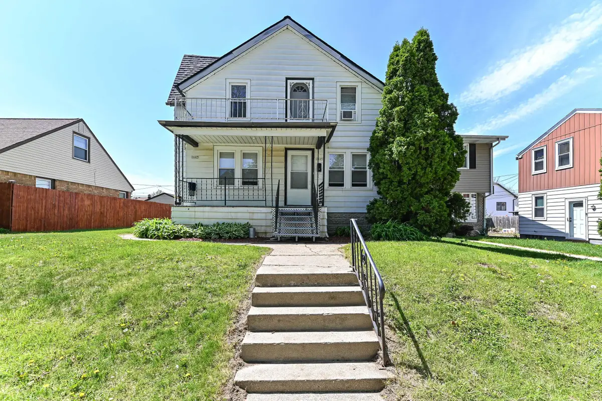 2445 S 62nd St, West Allis, WI 53219 - #1