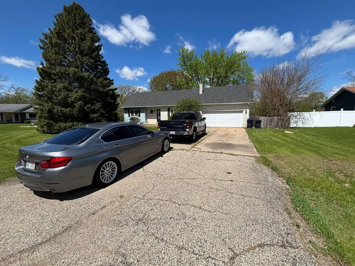 711 E Jonquil Ct, Beloit, WI 53511 - #1