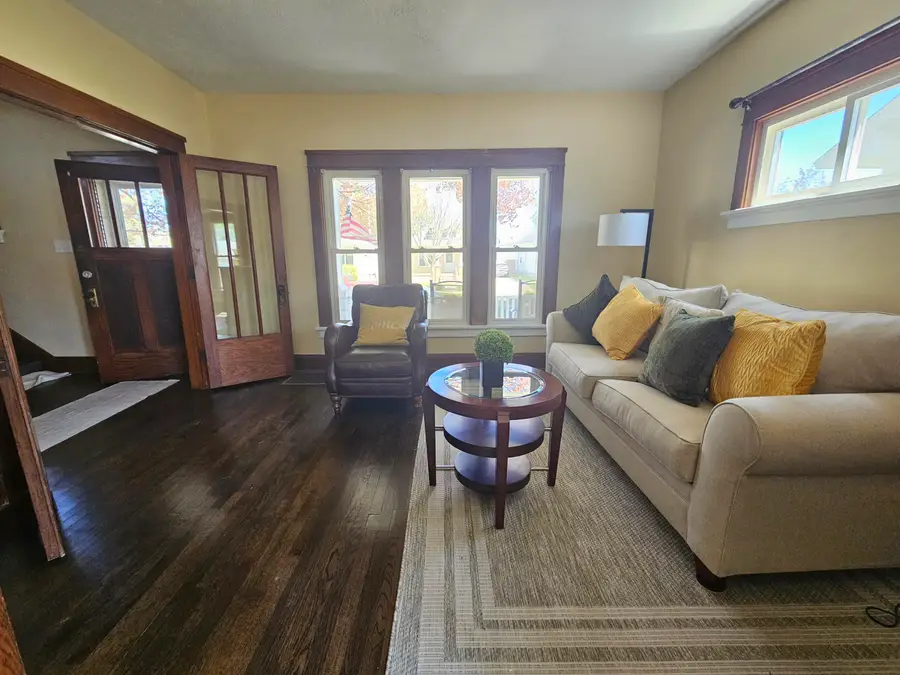 1324 Hayes Ave, Racine, WI 53405 - #3