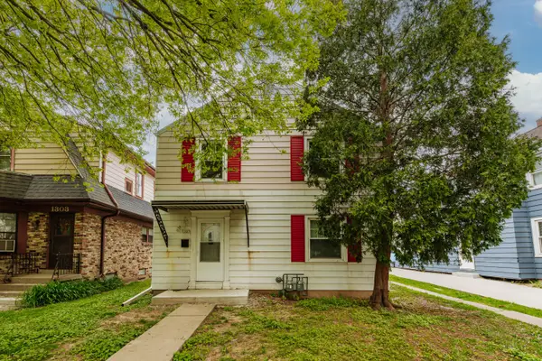 1307 N 54th St, Milwaukee, WI 53208
