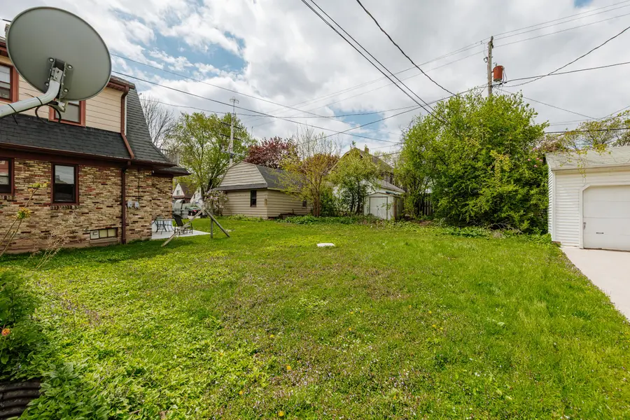 1307 N 54th St, Milwaukee, WI 53208 - #3