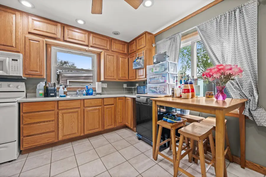 320 W Van Norman Ave, Milwaukee, WI 53207 - #3