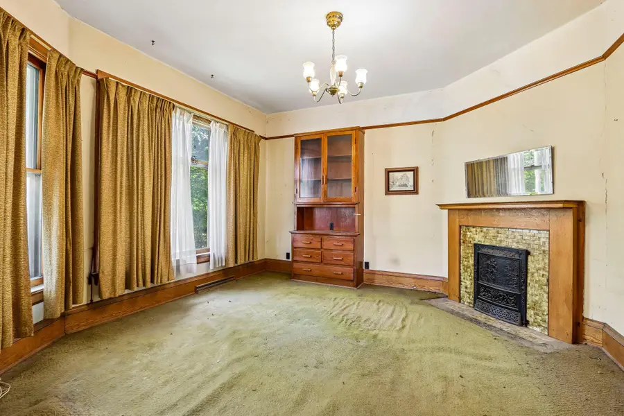 4905 W Wells St, Milwaukee, WI 53208 - #2