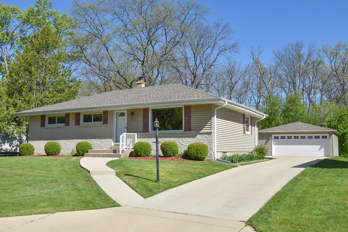 8222 W Norwich Ave, Greenfield, WI 53220 - #1