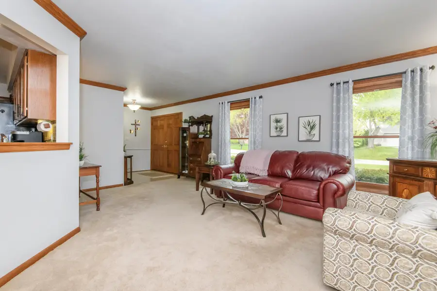 12455 W Hickory Rd, New Berlin, WI 53151 - #3
