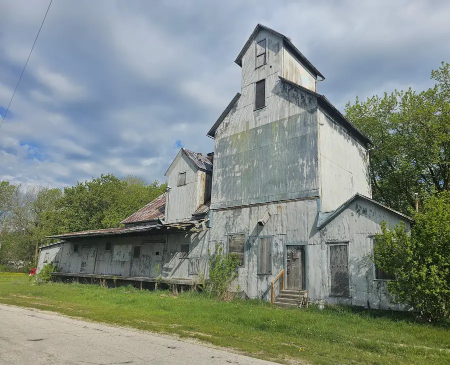 3812 Elevator Rd, Cato, WI 54230 - #2