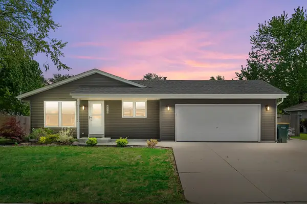 1331 E Maass Dr, Oak Creek, WI 53154