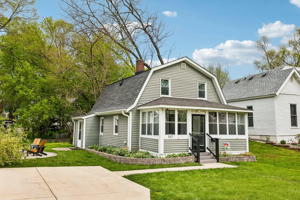 527 Water St, Lake Geneva, WI 53147 - #1