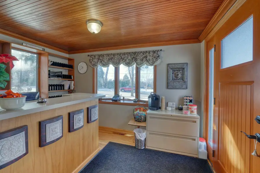 N50W34710 Wisconsin Ave, Okauchee, WI 53069 - #2