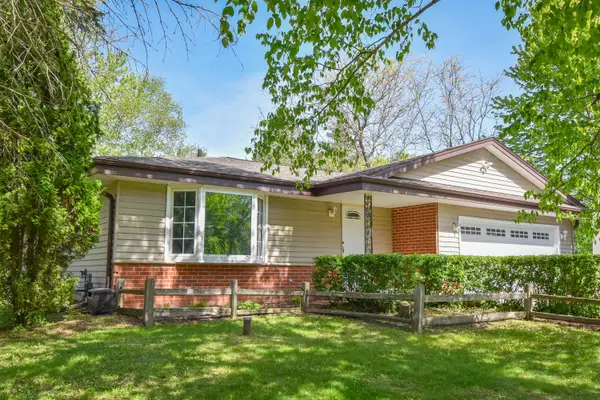 36640 Prairie Dr, Summit, WI 53066