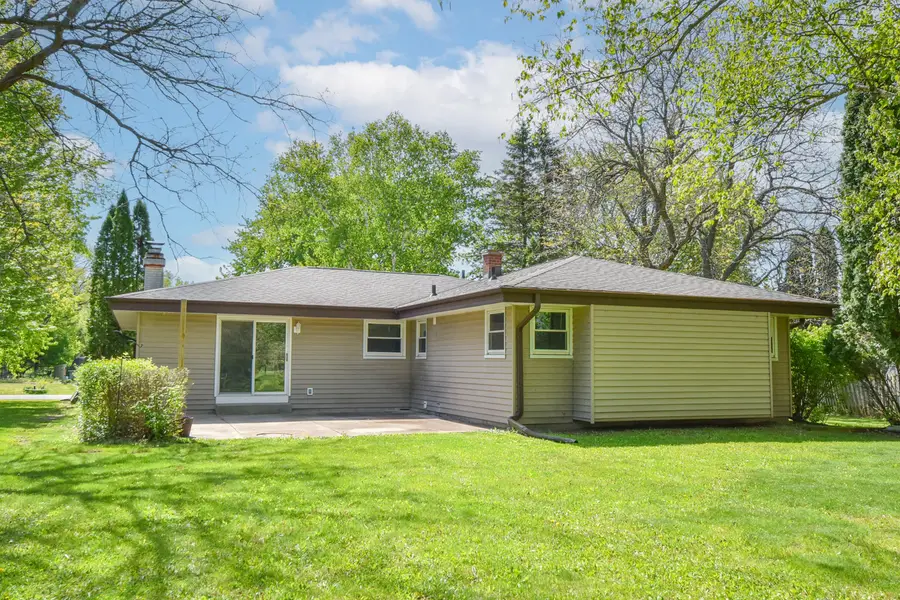36640 Prairie Dr, Summit, WI 53066 - #2