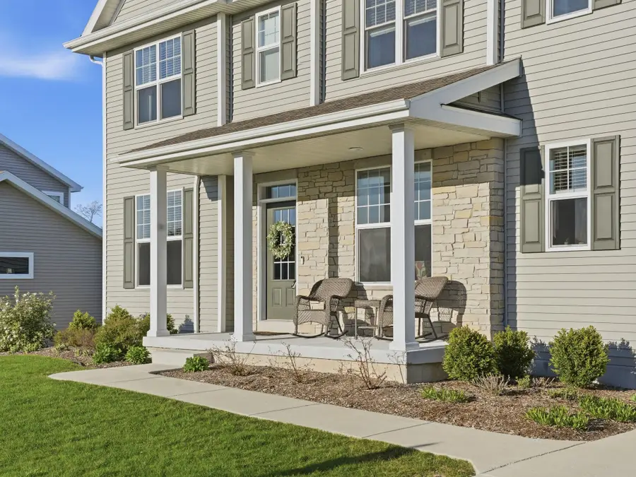 7464 S 50th St, Franklin, WI 53132 - #2