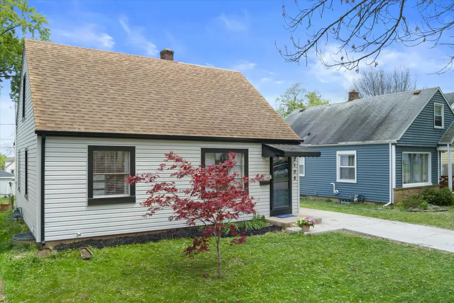 2108 S 93rd St, West Allis, WI 53227 - #3