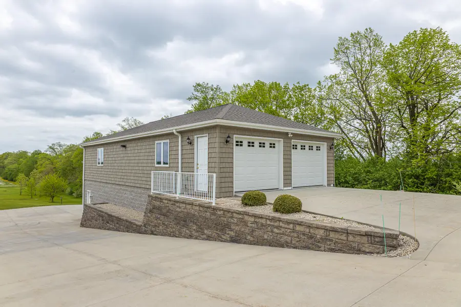 11604 N Granville Rd, Mequon, WI 53097 - #2