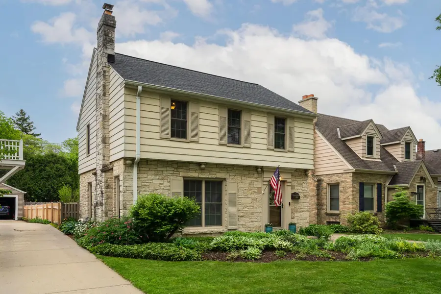 2456 N 85th St, Wauwatosa, WI 53226 - #2