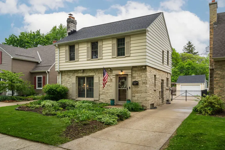 2456 N 85th St, Wauwatosa, WI 53226 - #3