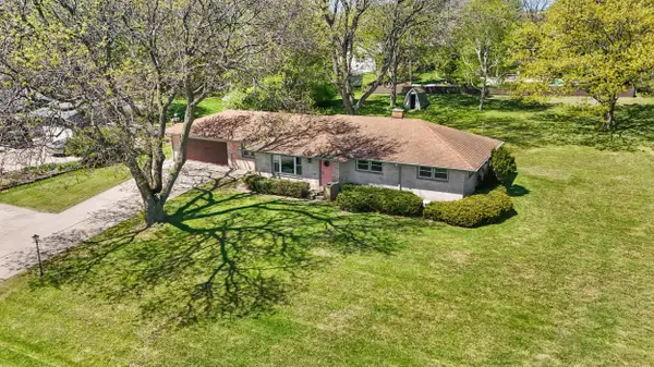 575 Kenmar Rd, Brookfield, WI 53005
