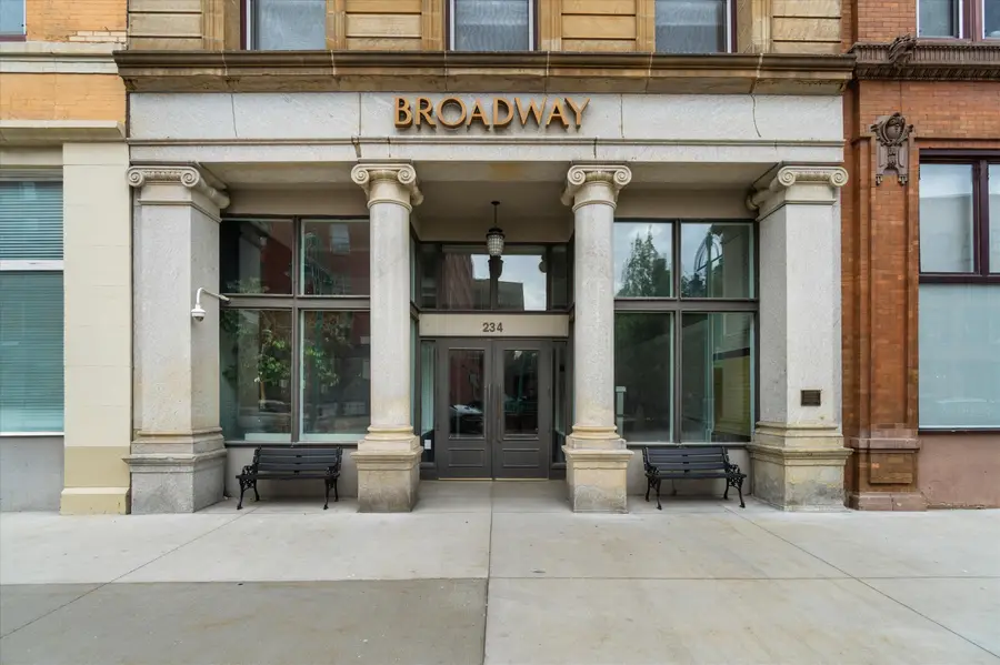 234 N Broadway, Milwaukee, WI 53202 - #2
