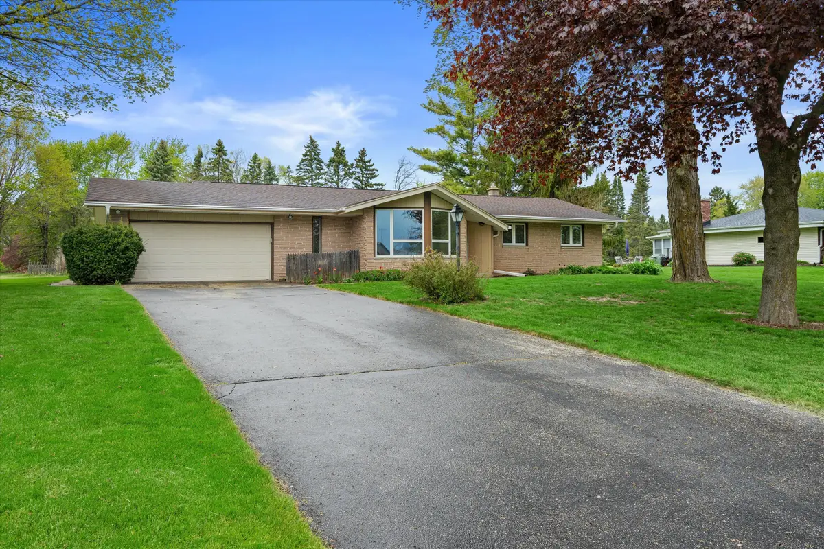 3182 Kettle Moraine Pkwy, Richfield, WI 53033 - #1