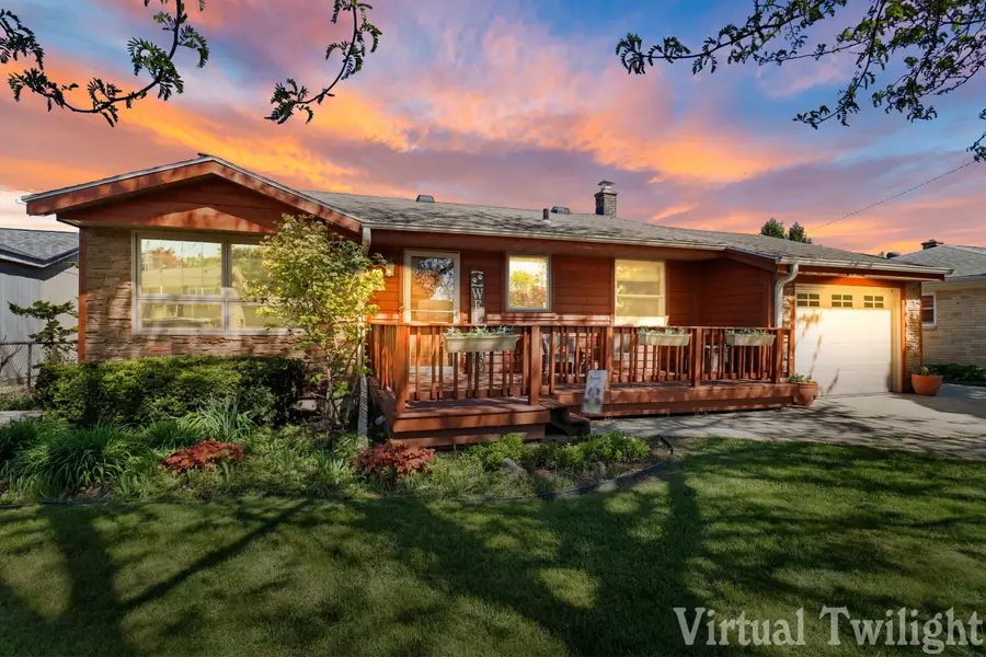 3225 Buckingham Rd, Sturtevant, WI 53177 - #3