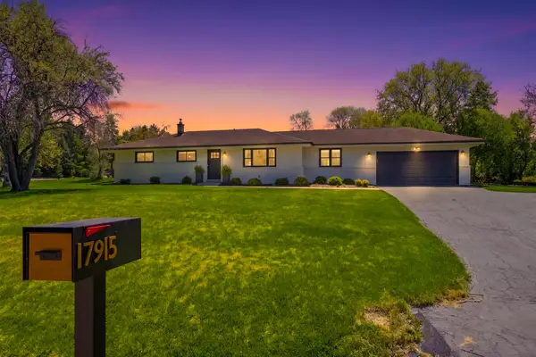 17915 Evergreen Ct, Brookfield, WI 53045
