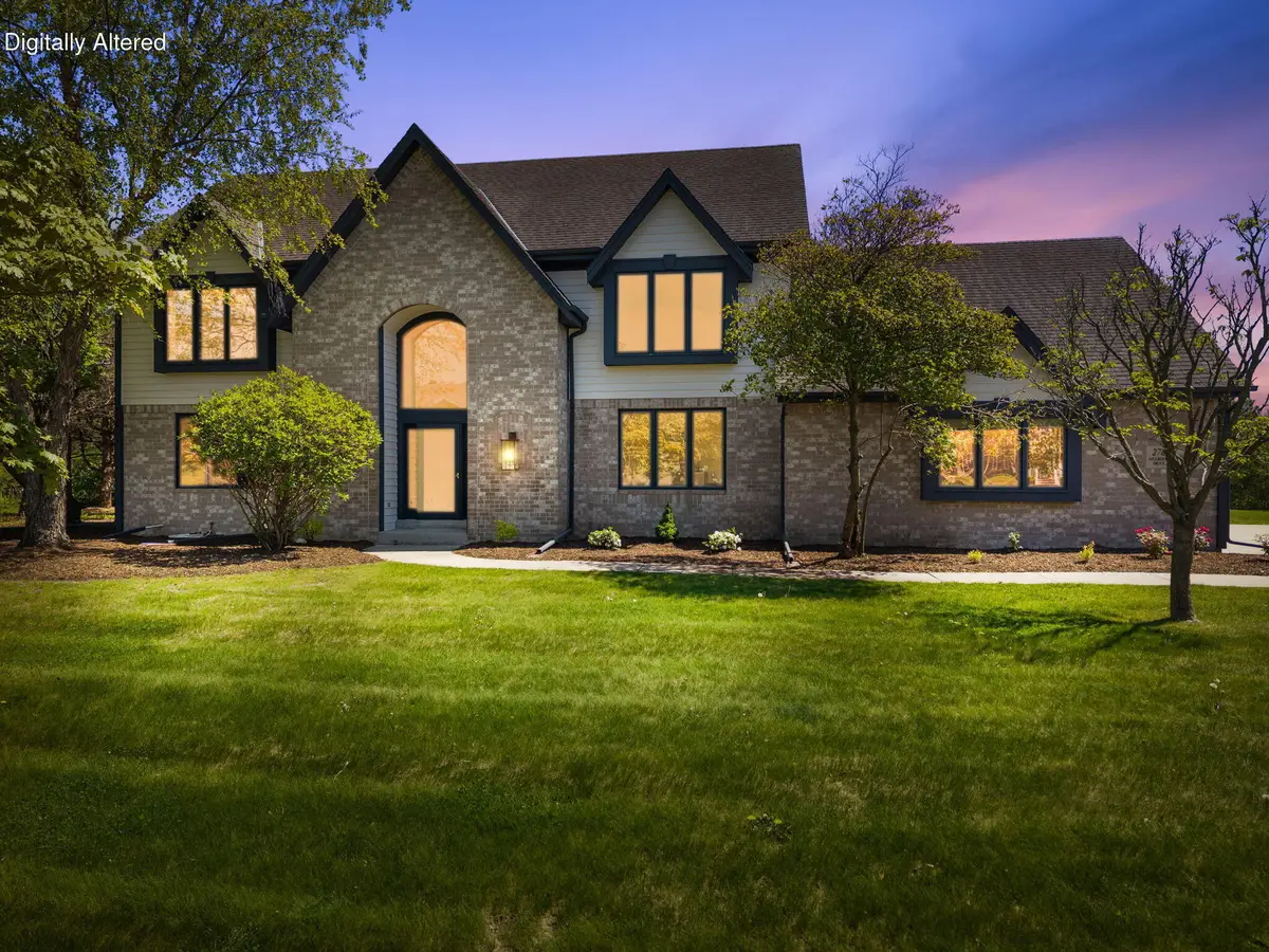 278 Mulberry Dr, Delafield, WI 53018 - #1