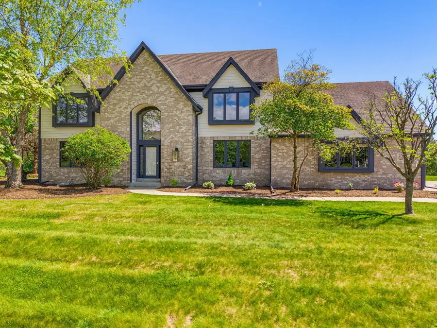 278 Mulberry Dr, Delafield, WI 53018 - #2
