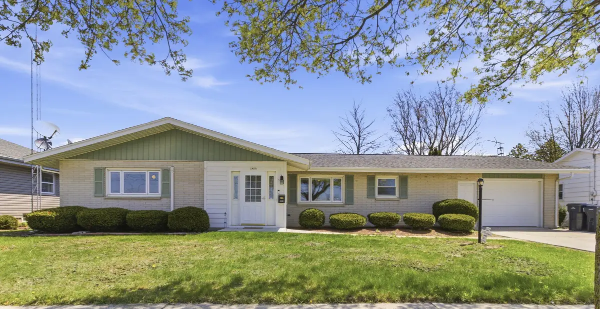 1409 S 26th St, Manitowoc, WI 54220 - #1