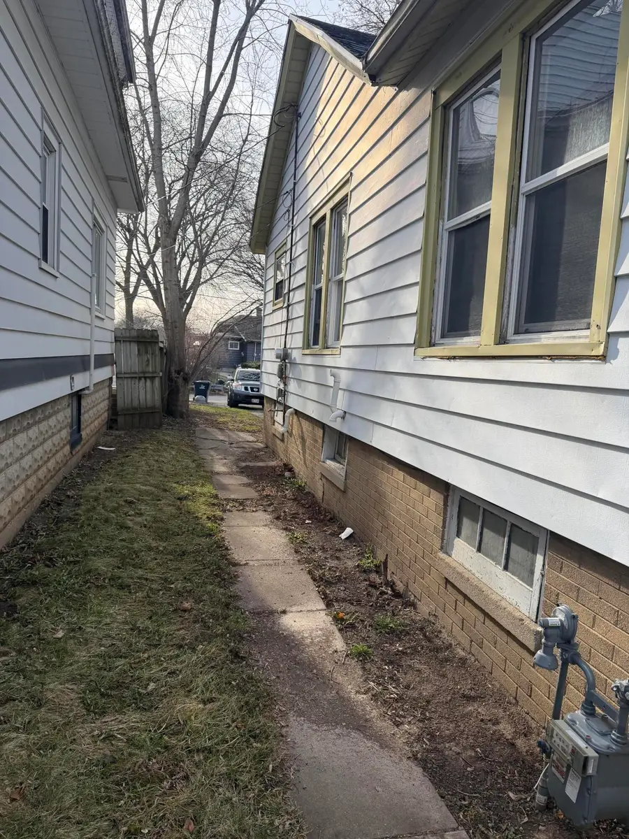 5053 N 28th St, Milwaukee, WI 53209 - #3