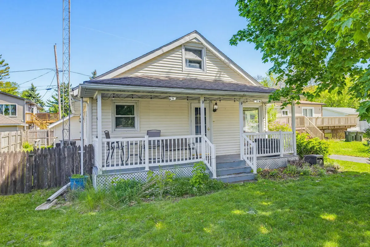 110 E Wisconsin Ave, Silver Lake, WI 53170 - #1
