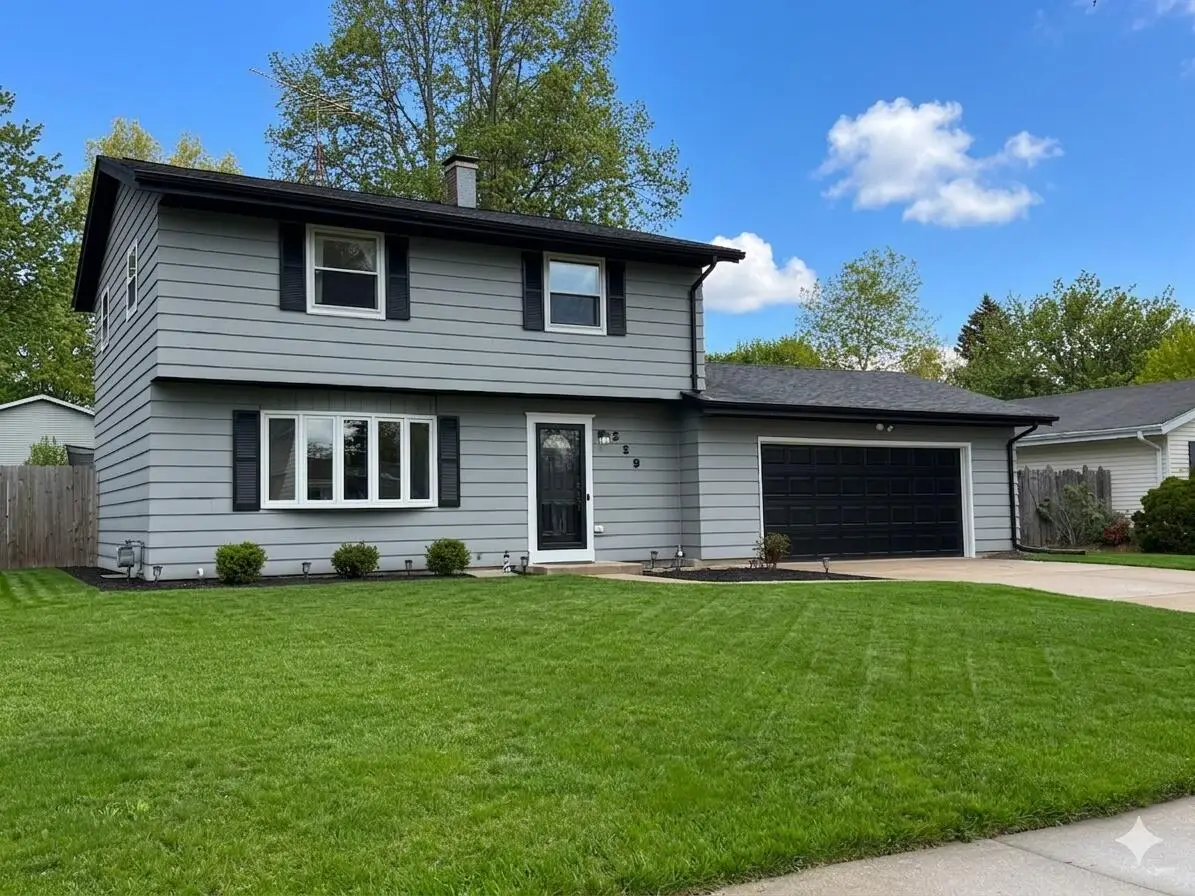 229 S Claremont Rd, Saukville, WI 53080 - #1